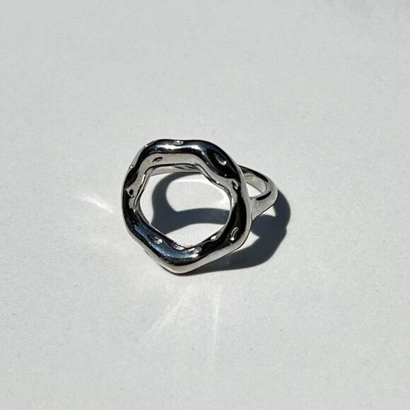New! “Sophia” Silver Circle Ring - Picture 2 of 2